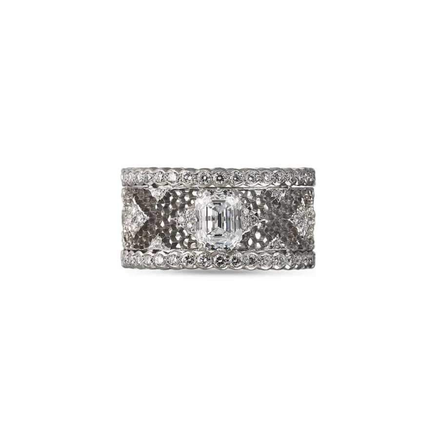 Buccellati Ginevra Ring - Elegant Luxury Gold Band with Intricate Italian Craftsmanship
